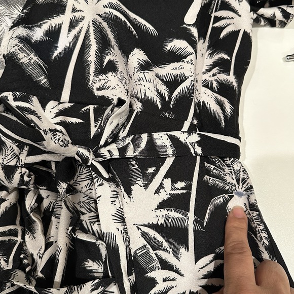 Blue Rain Francesca's Dress Tropical Wrap Dress Large Resort Spring Break NWT - Picture 11 of 12